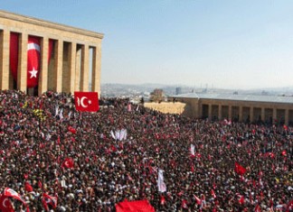 Anıtkabir’de sevgi seli