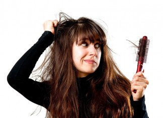 Kadınların Yüzde 40’ı Erkeklerin Yüzde 50’si Saç Sorunu Yaşıyor