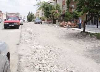 Bitmeyen Yol Çalışması Perişan Etti