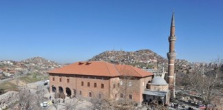 Hacı Bayram’da Unutulan Tek Şey Okul