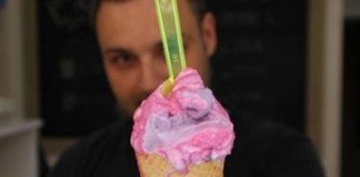 Yaladıkça Renk Değiştiren Dondurma