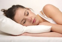 SICAK VE NEMLİ HAVALARDA UYKUSUZ KALMAMANIN YOLLARI