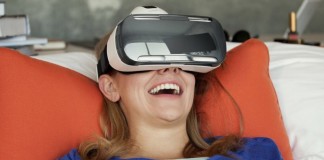 Samsung, Gear VR ile Mobil Sanal Gerçeklik Dünyasına Adım Atıyor