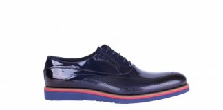 Renkli Tabanlar Tarzına Güvenen Erkekleri Bekliyor