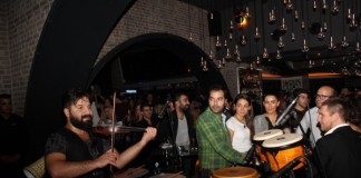 No4’te Renkli Cuma Partisi