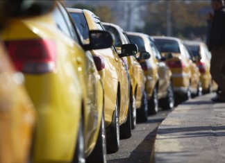 GÖRME ENGELLİYE Bi KOLAY TAKSİ