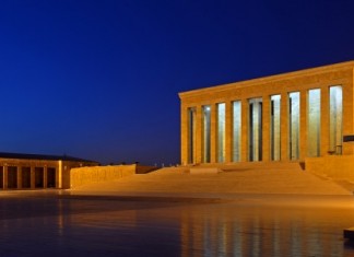 Bir Işık da Sen Yak Anıtkabir’de…