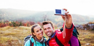 Sevgilisiyle Geçirdiği Her Anı Ölümsüzleştirmek İsteyenlere