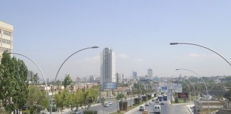Eskişehir Yolu “Out”, Anadolu Bulvarı “İn”