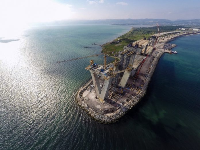 1461740152_Road2Tunnel1